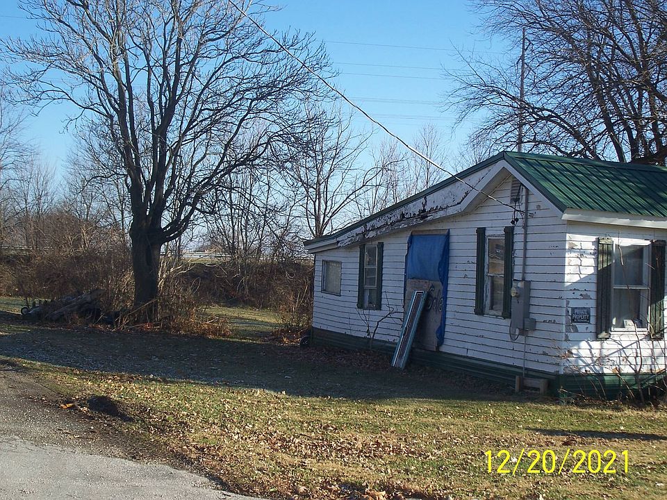 2nd image of 301 E Sylvan St