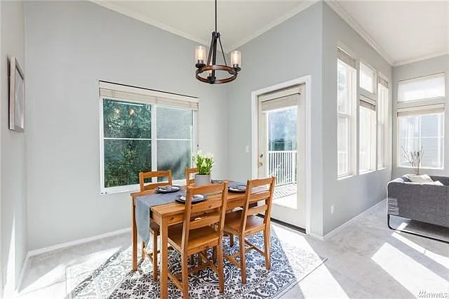 2152 Newport Way NW — Photo 6