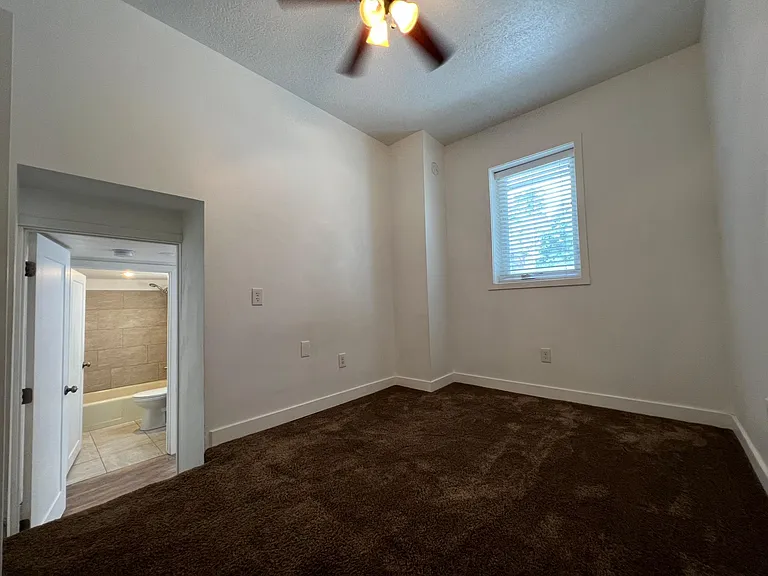 108 E Center St #B2 — Photo 8