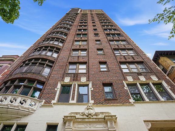3rd image of 5421 S Cornell Ave APT 14