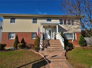 892 Old Britton Rd, North Bellmore, NY 11710