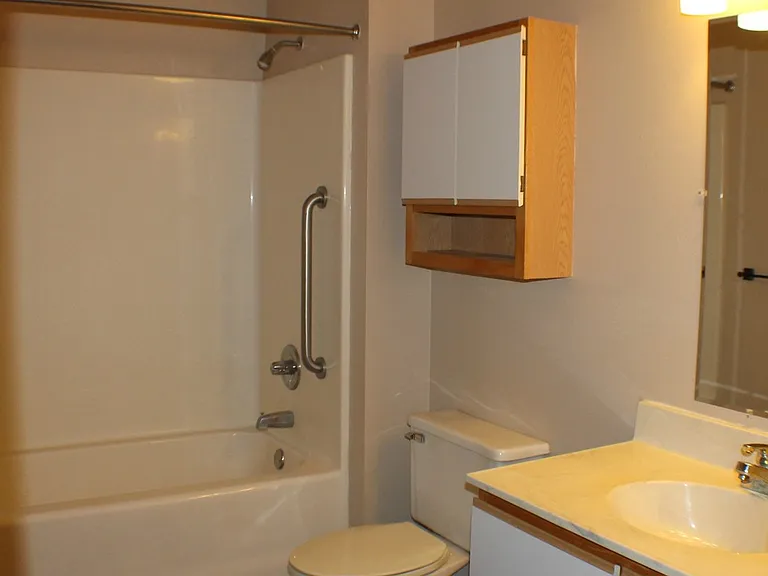 Pinedale Apartments and Red Cedar Townhomes — Photo 35