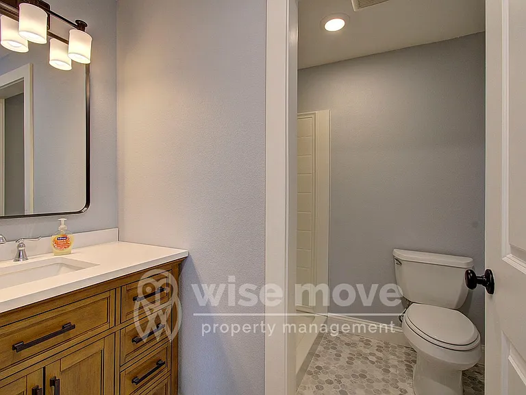 4001 NW 127th St — Photo 22