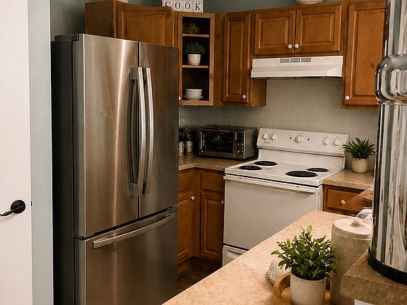 5th image of 7803 Kingsbury Way Unit 3