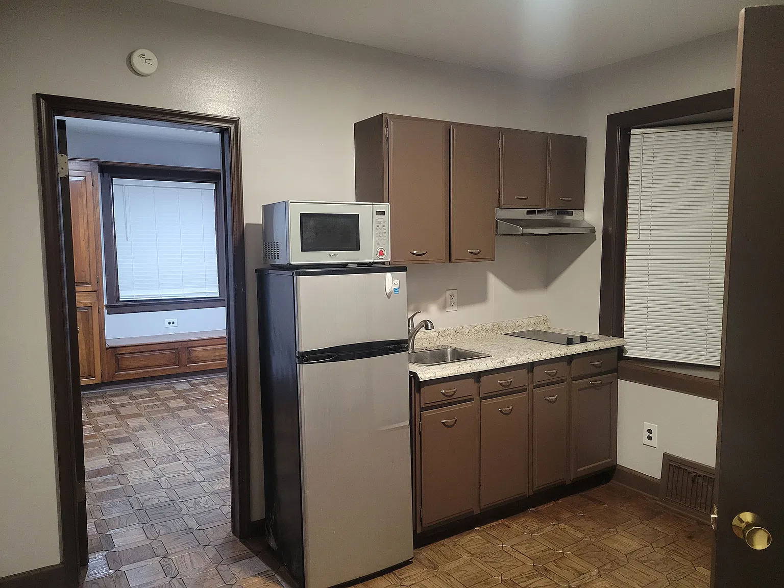 Studio, 250 sqft, $1,250 — Photo 1
