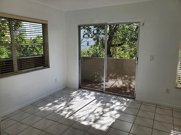 4th image of 50 Antilla Ave APT 7