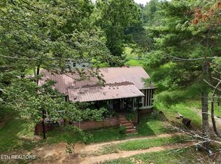 3824 Sugar Grove Valley Rd, Harriman, TN 37748