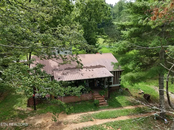 3824 Sugar Grove Valley Rd, Harriman, TN 37748
