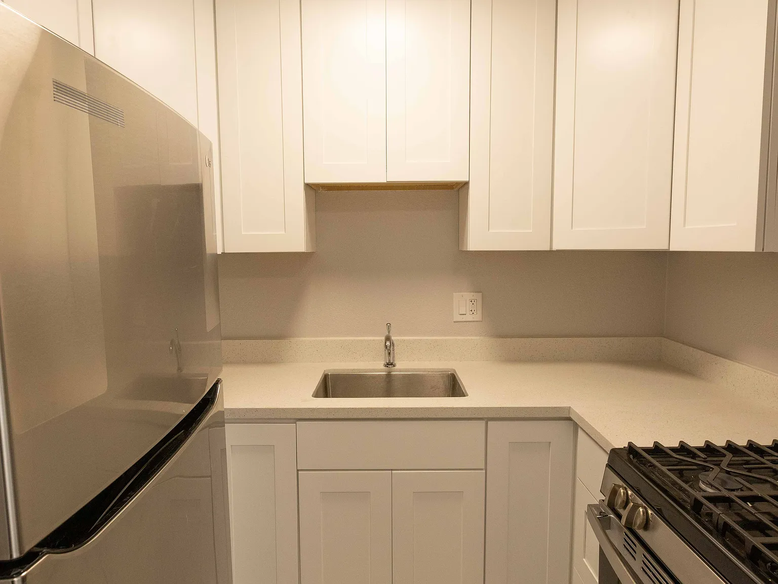 2 bed, $2,350 — Photo 2
