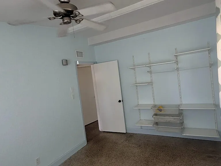 4330 SW 10th St — Photo 11