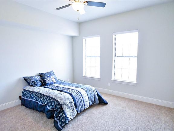 4th image of 150 Main St APT 5202