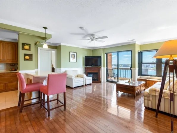 1 Seal Harbor Rd APT 513, Winthrop, MA 02152