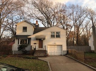 1613 Bedford St, Rahway, NJ 07065