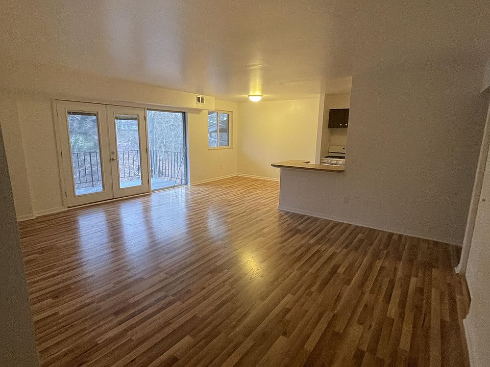 1st image of 200 Brooklane Dr #B302