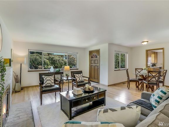 Dining room is right off the living room .