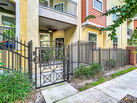 4th image of 1910 E Palm Ave APT 11101