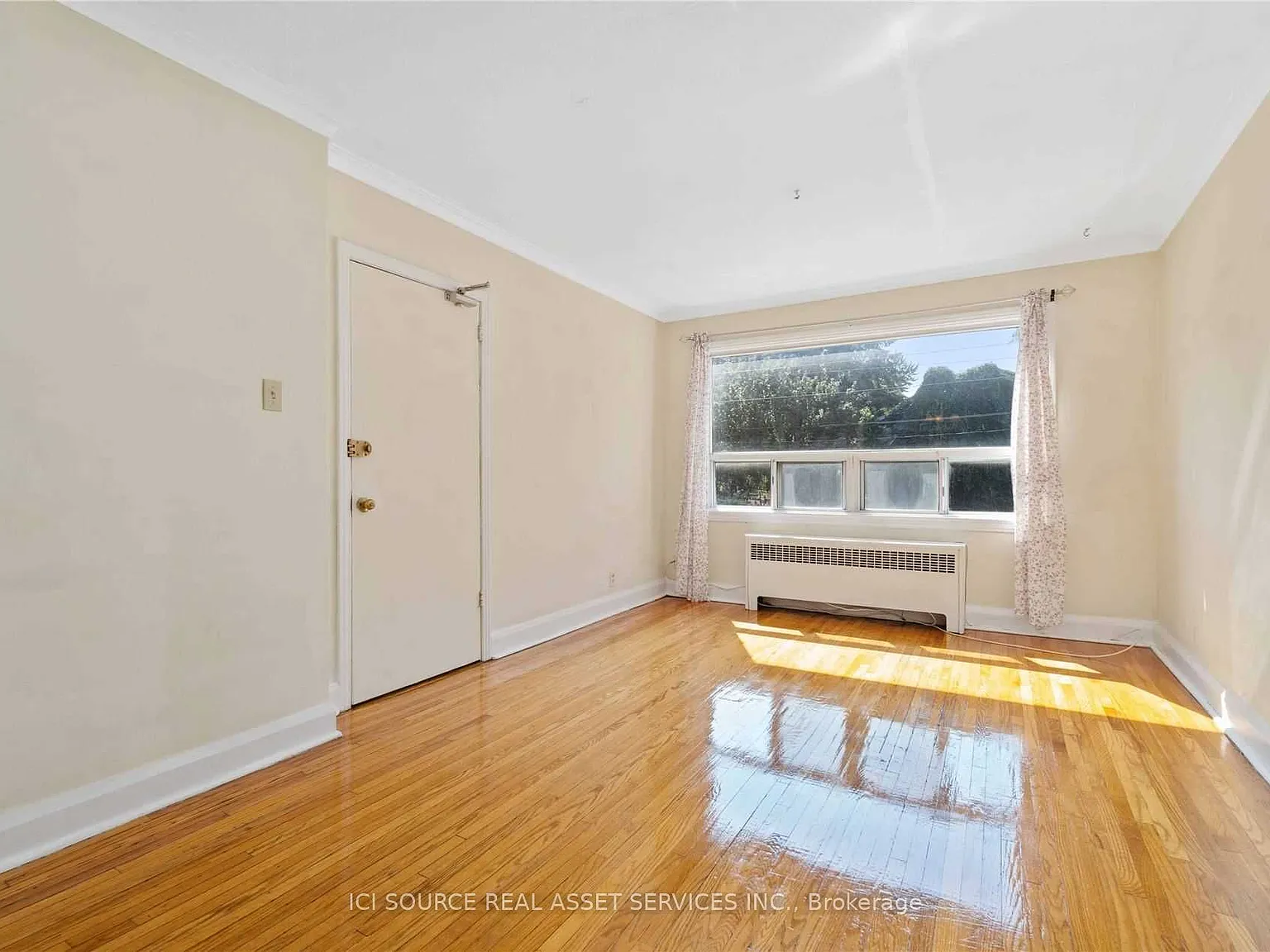 1 bed, $2,300 — Photo 4