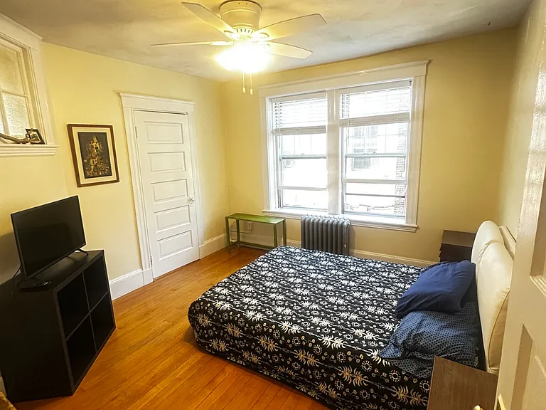 25 Fairfield St #6 — Photo 6