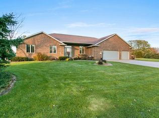 2562 Rebecca Ann Dr, New Franken, WI 54229