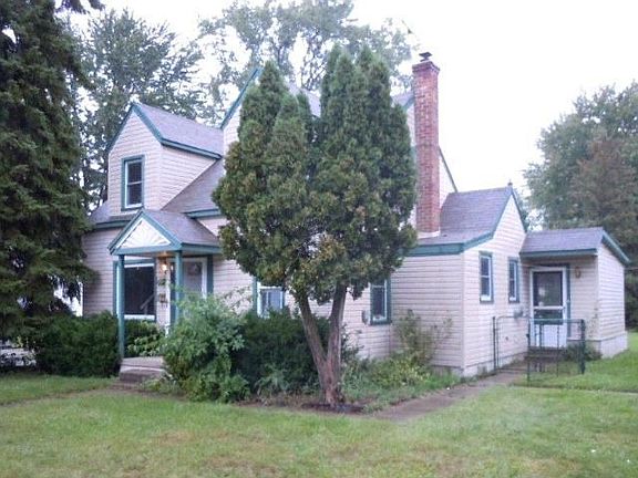 2nd image of 32440 Donnelly St