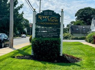 3636 N Main St APT 4, Fall River, MA 02720