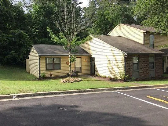 133 Sandalwood Cir