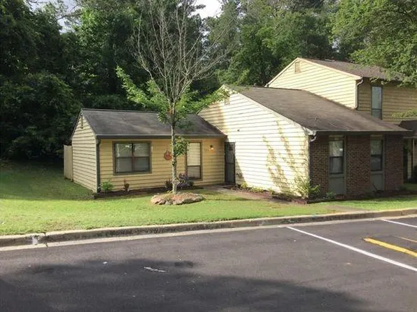 133 Sandalwood Cir, Lawrenceville, GA 30046