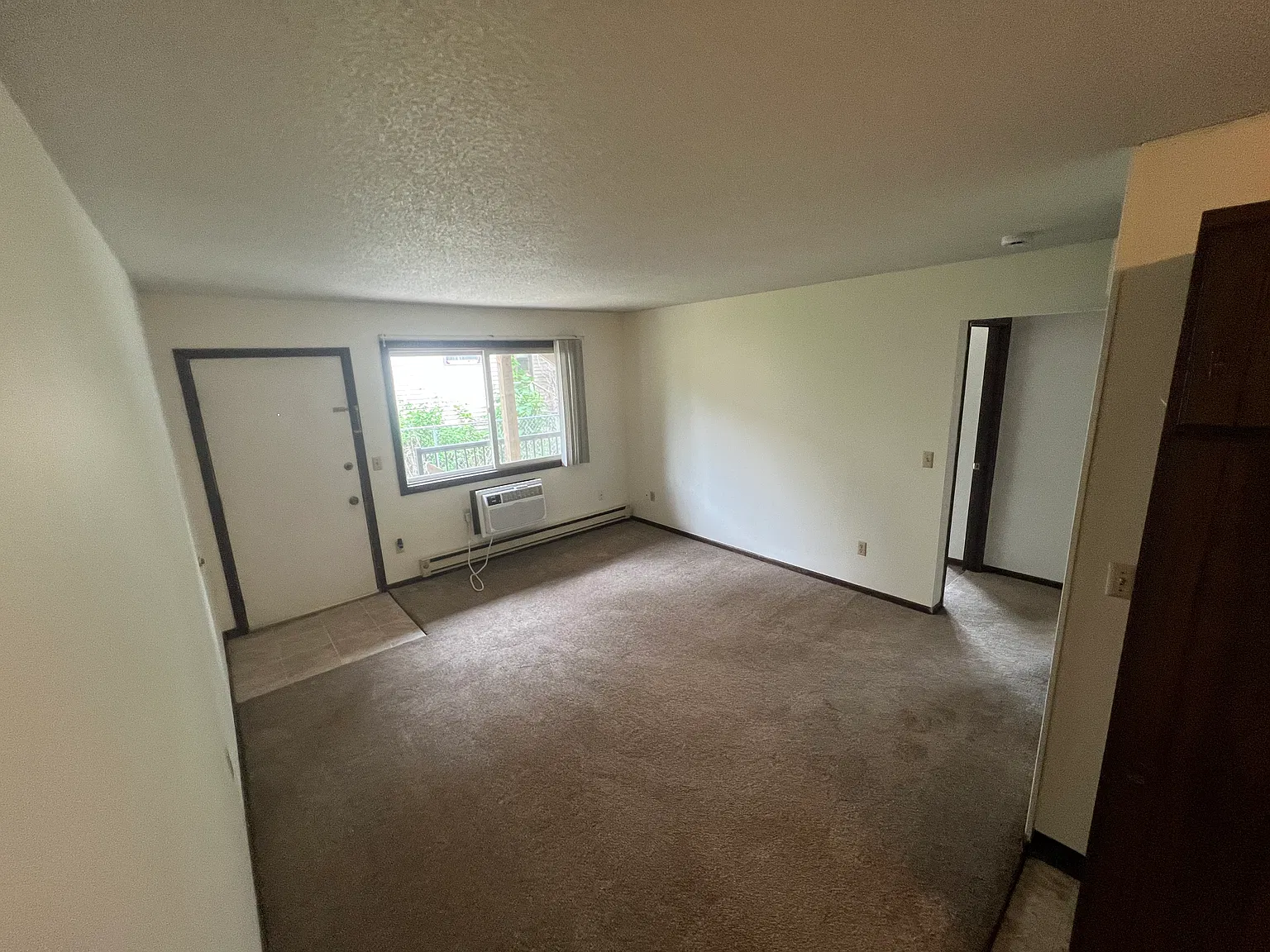 2 bed, 600 sqft, $825 — Photo 4