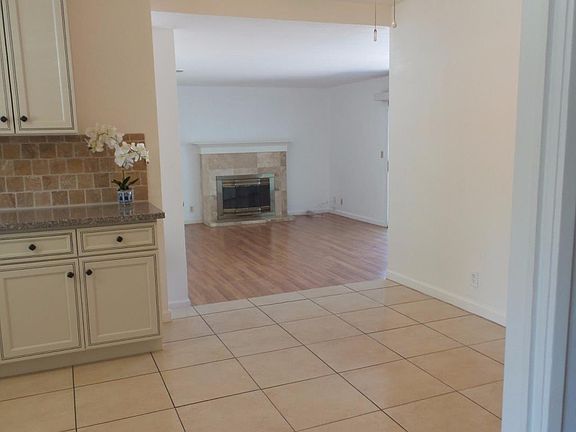 3rd image of 289 S Park Victoria Dr