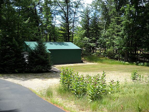 Pole barn 