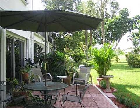 4th image of 3105 N Palm Aire Dr #3105