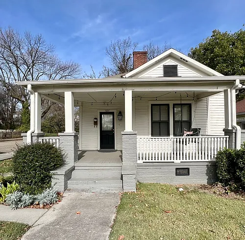 601 Gill Ave Photo 1