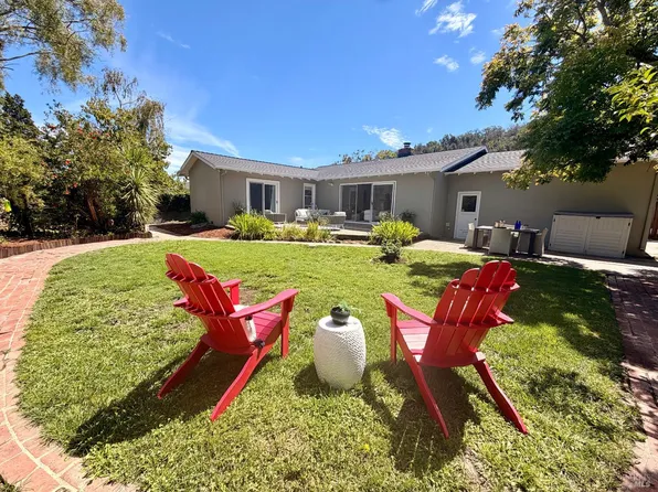 44 Robinhood Drive, San Rafael, CA 94901