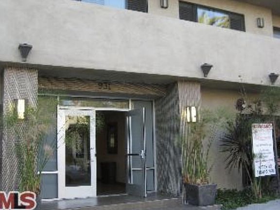 2nd image of 931 N Alfred St APT 204