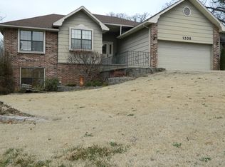 1208 Corral Ct, Neosho, MO 64850