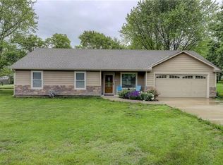 209 N Washington St, Spring Hill, KS 66083