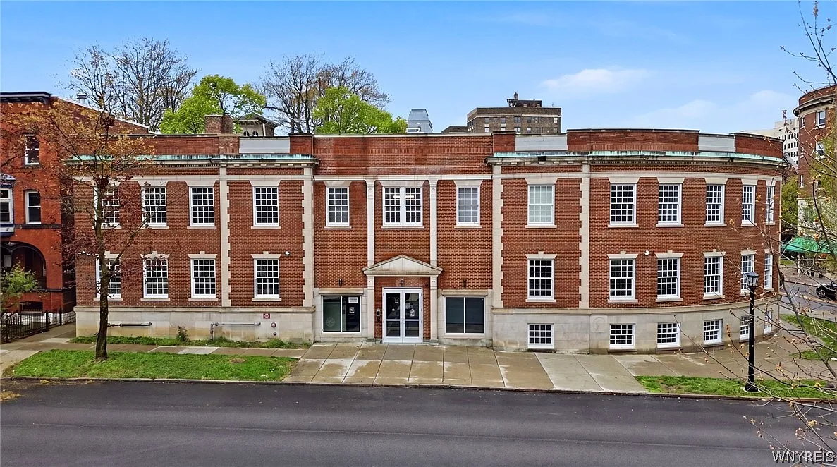 1 bed, 1.5 bath, 920 sqft, $1,625 — Photo 1