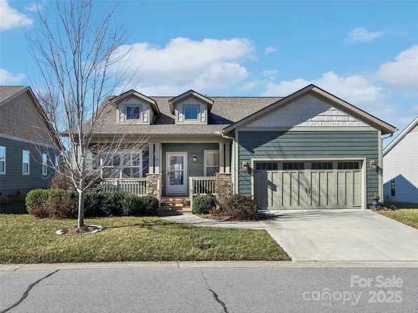 18 Loftin St, Weaverville, NC 28787