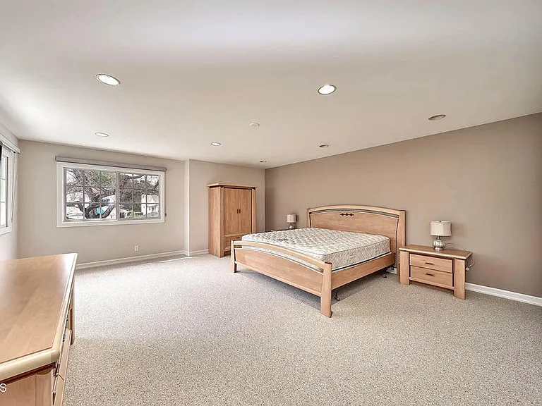 4330 Bel Aire Dr — Photo 19