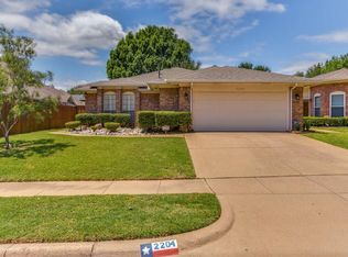 2204 Marvin Gardens St, Arlington, TX 76011