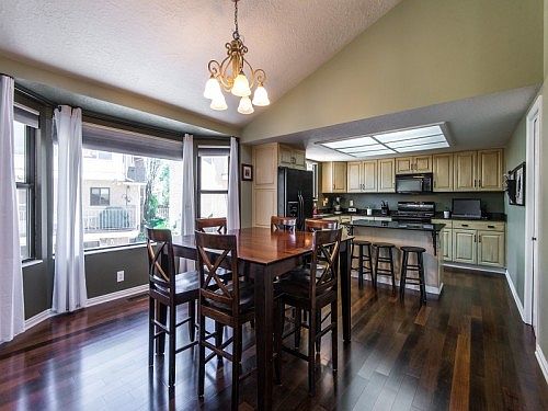 5th image of 1099 E Brigadoon Ct