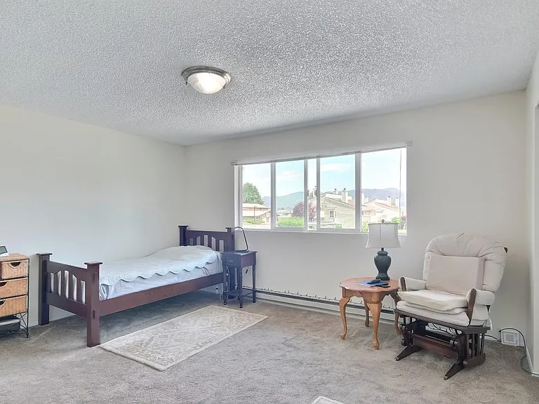136 McKean Ct #4 — Photo 5