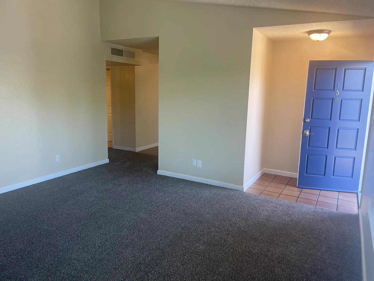 2 bed, 904 sqft, $1,899 — Photo 4