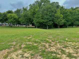 875 Castleglen Dr, Garland, TX 75043
