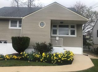 18 Ethel St, Metuchen, NJ 08840