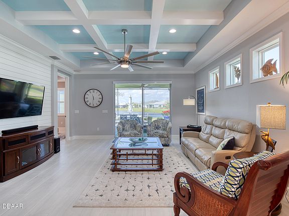 3rd image of 637 Landshark Blvd