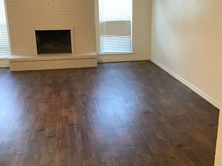 2622 Meadowview Dr — Photo 3