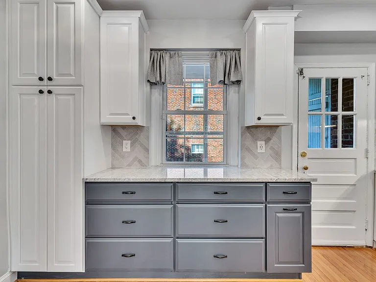 300 Commonwealth Ave #1 — Photo 6