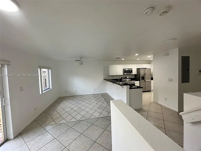 324 NE 3rd St #D — Photo 18