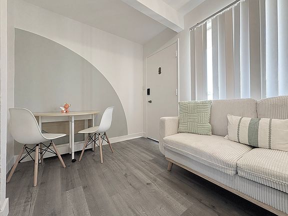 3rd image of 231 E San Fernando St #4